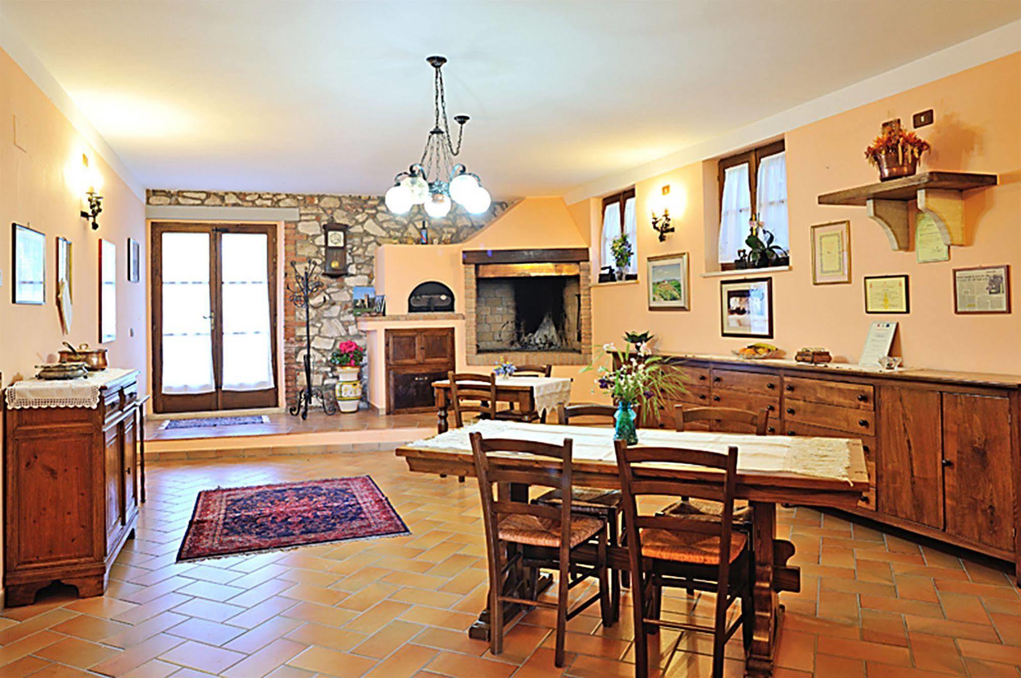 Agriturismo La Buca Di Bellugi San Quirico dʼOrcia المظهر الخارجي الصورة